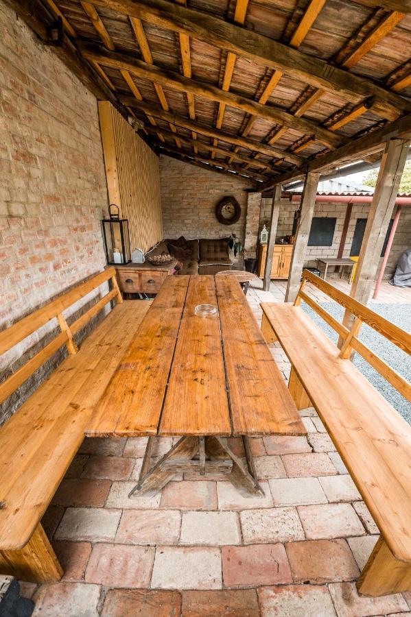 Apartman Ve Dvore Ratiskovice Exterior foto